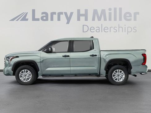 New 2026 Toyota Tundra SR5 AWD/4WD image 3