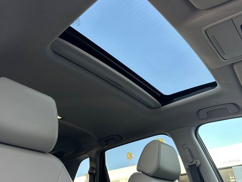Used 2023 Honda CR-V EX-L image 16