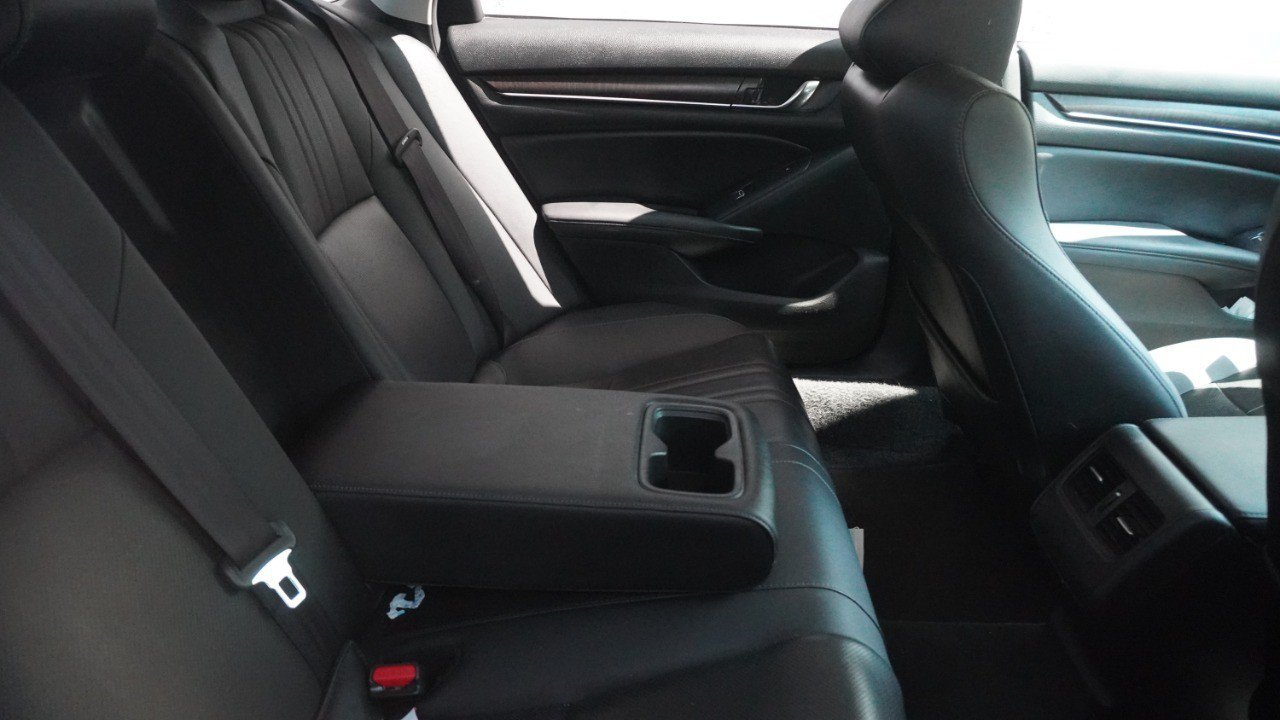 Used 2019 Honda Accord Touring image 12