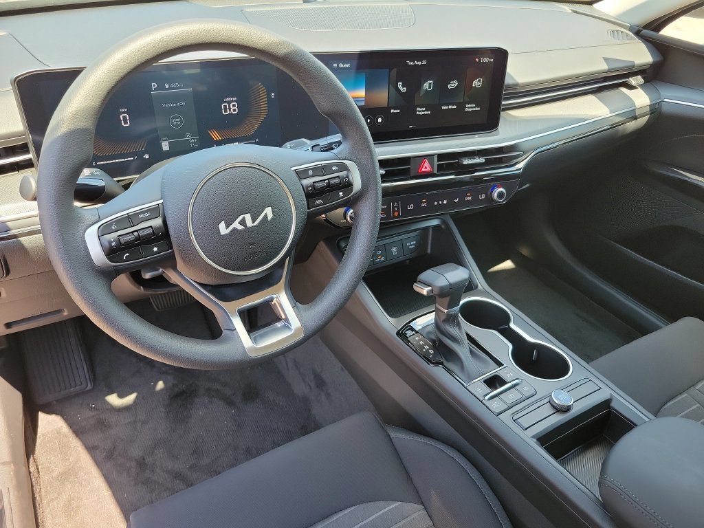 New 2026 Kia K5 LXS FWD image 10