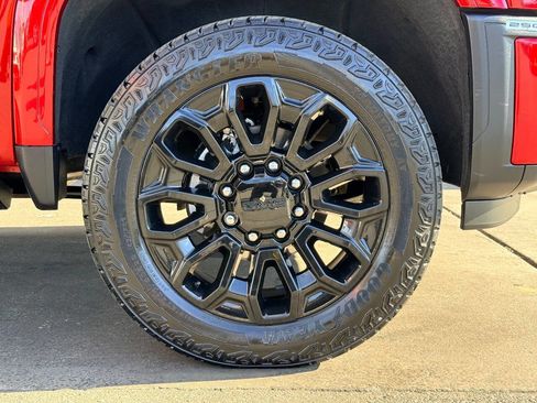 Used 2024 GMC Sierra 2500 AT4 w/ AT4 Premium Plus Package image 13