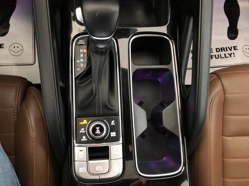 Used 2021 Kia Telluride SX w/ SX Prestige Package image 21