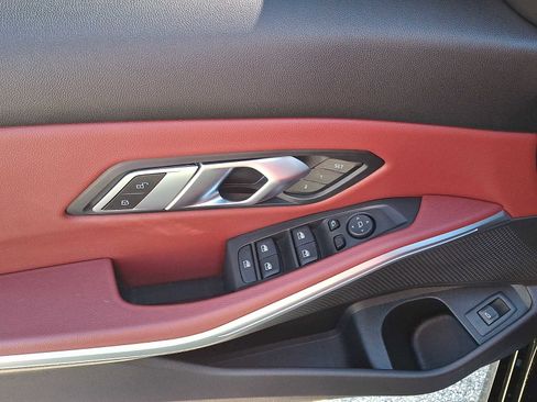 Used 2023 BMW 330i xDrive Sedan w/ Convenience Package image 12