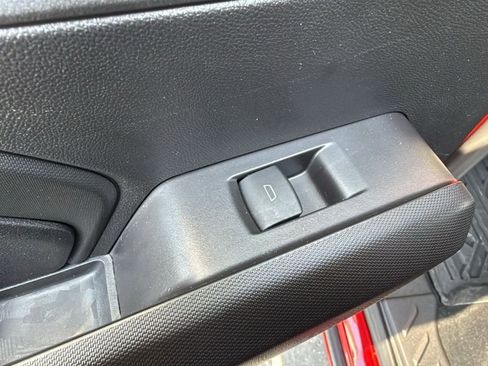 Used 2024 Chevrolet Colorado Z71 w/ Z71 Convenience Package 2 image 29