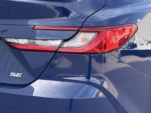 Used 2025 Toyota Camry SE image 7