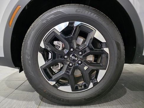 Used 2025 Kia Sorento S image 22