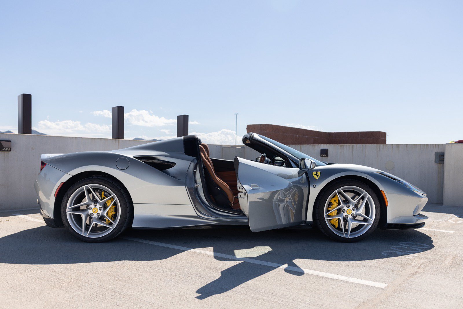 Used 2021 Ferrari F8 Tributo RWD image 22