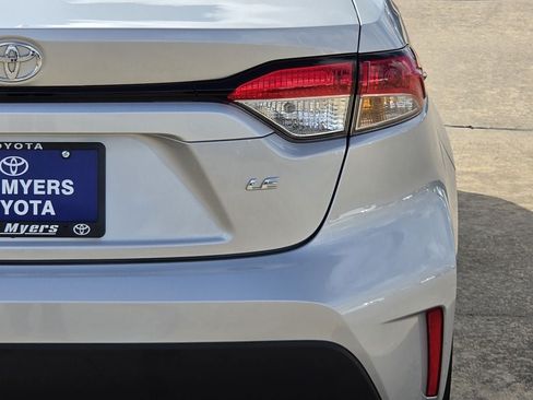 Used 2026 Toyota Corolla LE FWD image 9