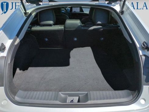 Used 2024 Toyota Prius Prime XSE Premium image 12