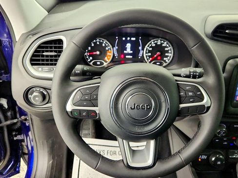 Used 2020 Jeep Renegade Latitude image 11