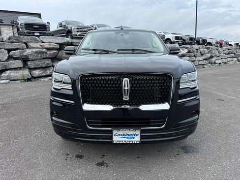 Used 2023 Lincoln Navigator Reserve w/ Equipment Group 201A AWD/4WD image 8