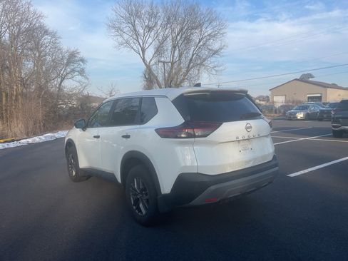 Used 2023 Nissan Rogue S image 7