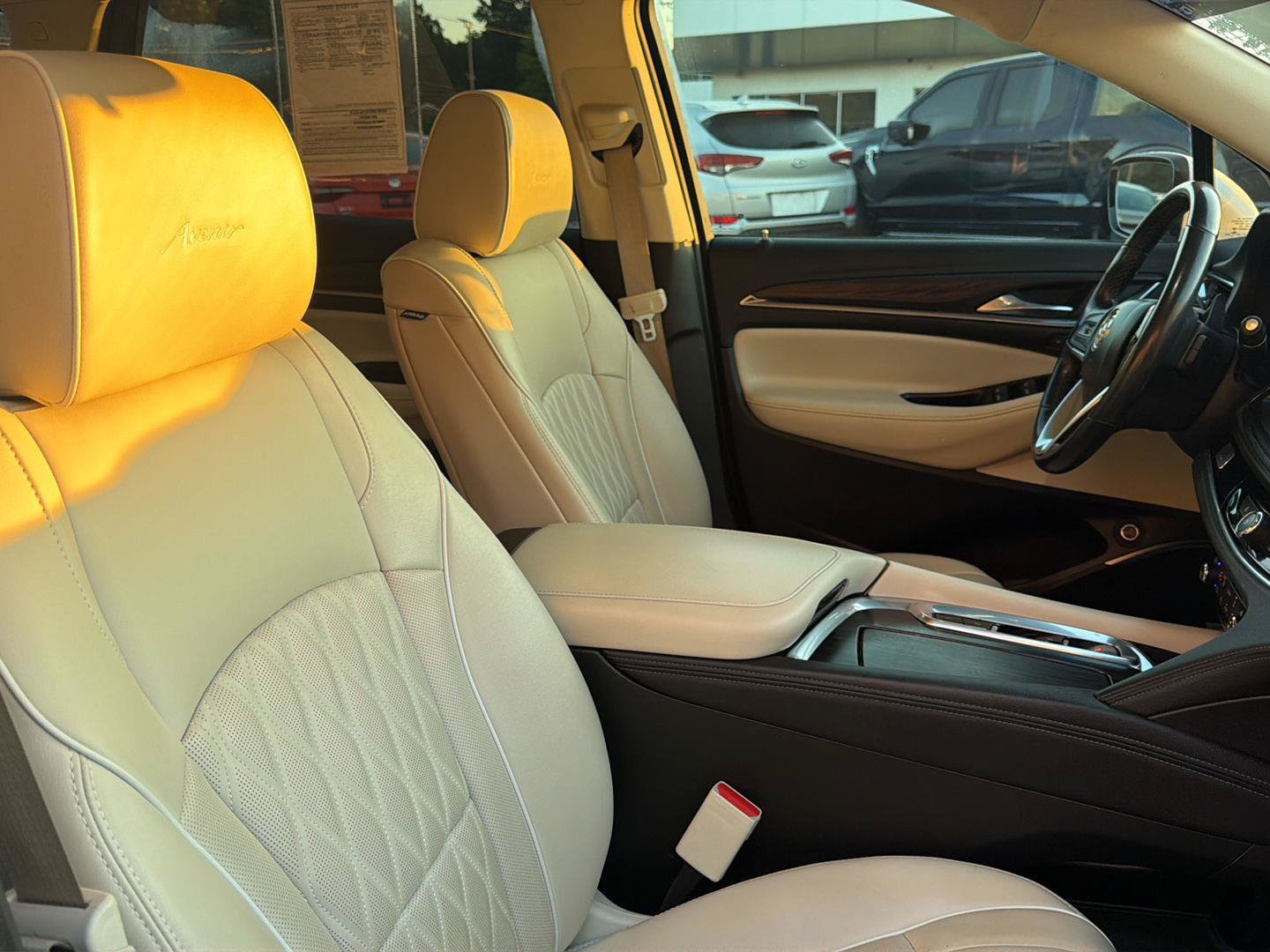 Used 2023 Buick Enclave Avenir FWD image 18