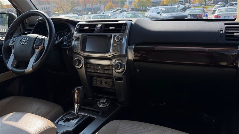 Used 2016 Toyota 4Runner Limited AWD/4WD image 39
