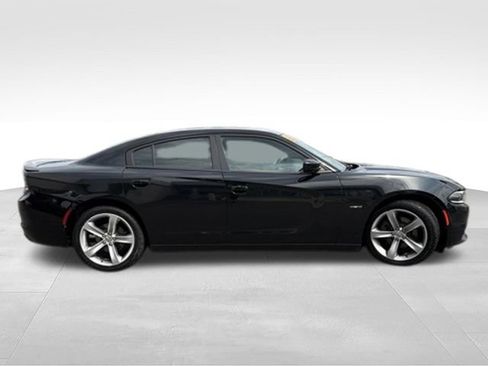 Used 2016 Dodge Charger R/T RWD image 6