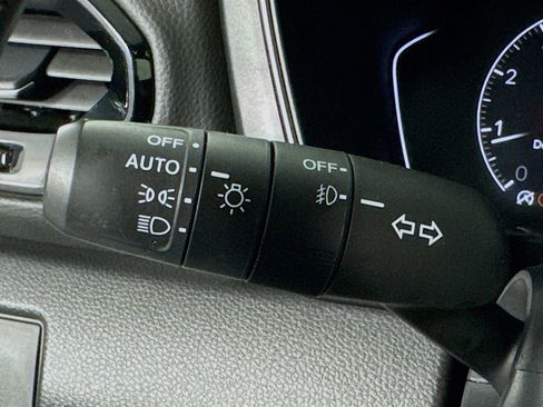 Used 2023 Honda Pilot TrailSport image 12