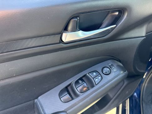 Used 2021 Nissan Altima 2.5 S FWD image 17