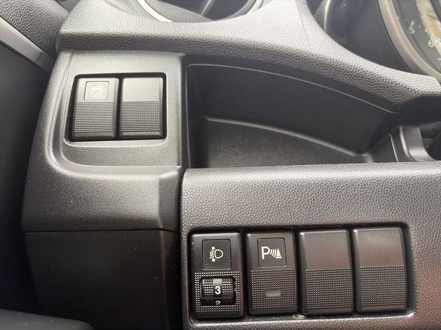 Used 2013 MAZDA MAZDA5 Grand Touring FWD image 17