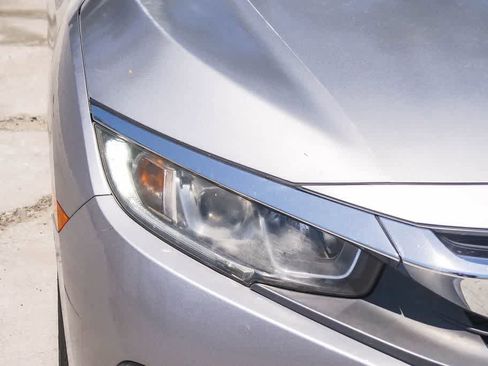Used 2016 Honda Civic EX-L image 4