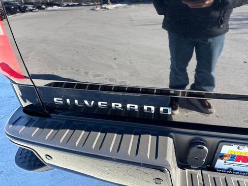 Used 2015 Chevrolet Silverado 1500 High Country image 46