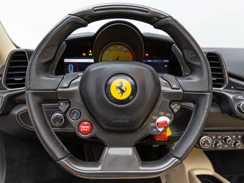 Used 2013 Ferrari 458 Spider RWD image 19