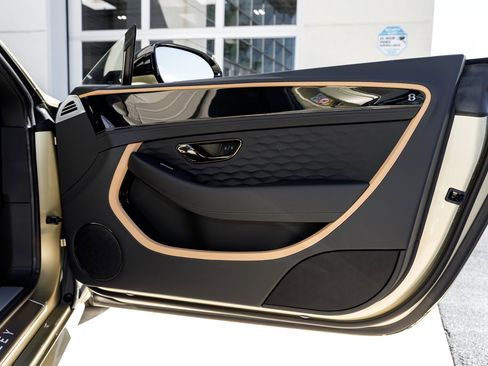 New 2026 Bentley Continental Mulliner image 32