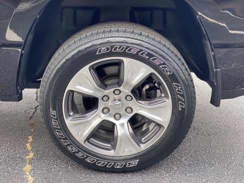 Used 2023 RAM 1500 Laramie AWD/4WD image 16