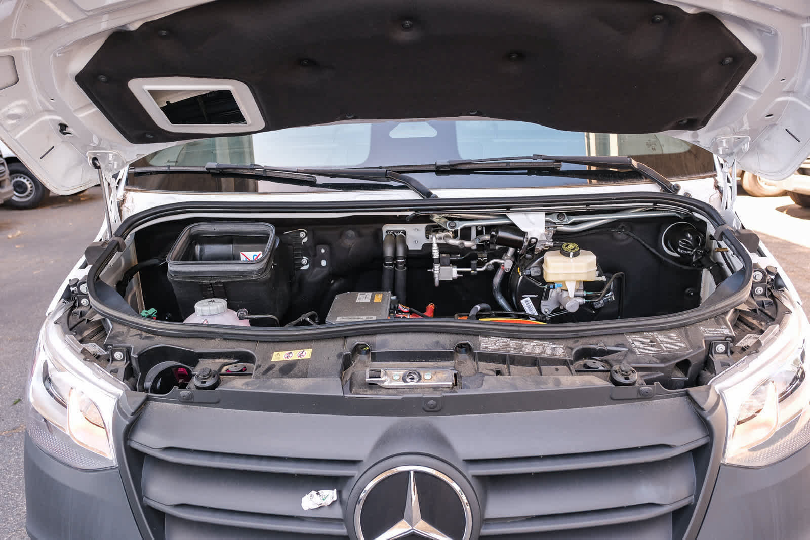 New 2025 Mercedes-Benz eSprinter 170 Cargo image 28