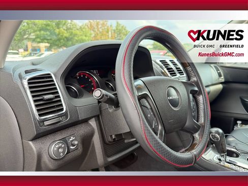 Used 2011 GMC Acadia Denali AWD/4WD image 21