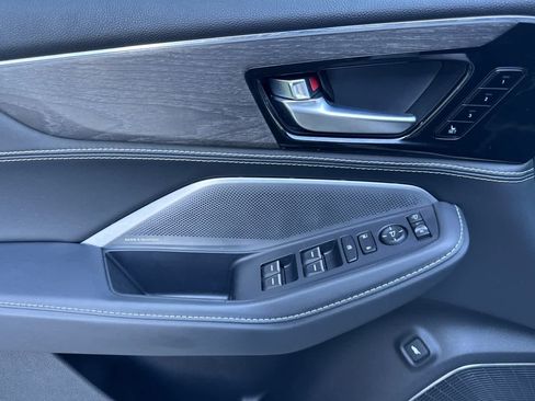 Certified 2025 Acura MDX SH-AWD w/ Advance Package image 11