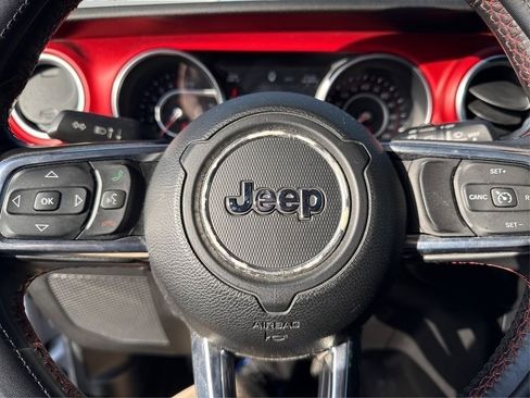 Used 2018 Jeep Wrangler Unlimited Rubicon image 16