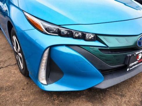 Used 2018 Toyota Prius Prime Plus image 38