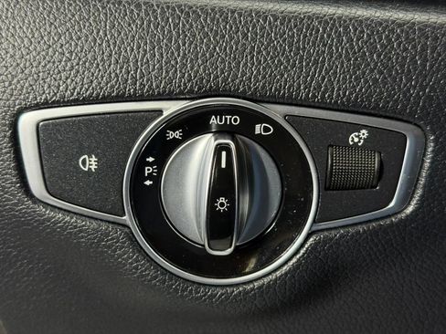 Used 2019 Mercedes-Benz E 300 image 32
