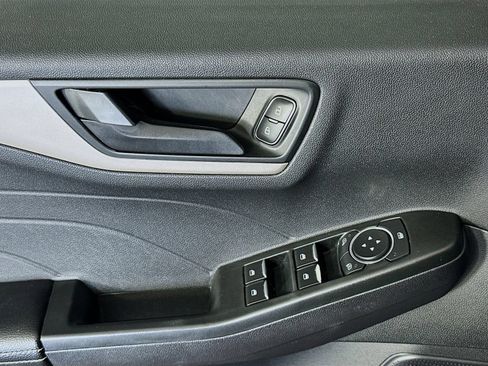 Used 2022 Ford Escape SE w/ Convenience Package FWD image 17