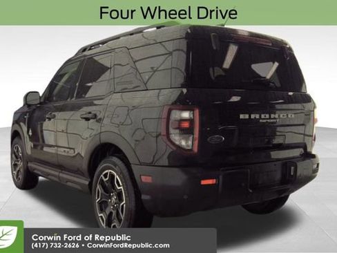Used 2025 Ford Bronco Sport Outer Banks w/ Outer Banks Tech Package+ image 4