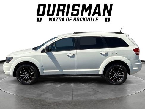 Used 2018 Dodge Journey SE w/ Blacktop Package FWD image 3