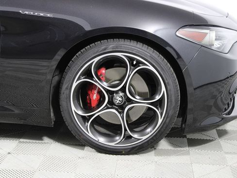 Used 2023 Alfa Romeo Giulia Veloce RWD image 39