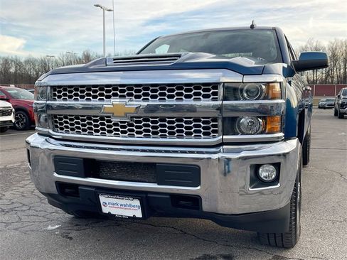 Certified 2019 Chevrolet Silverado 2500 LT w/ LT Convenience Package image 28