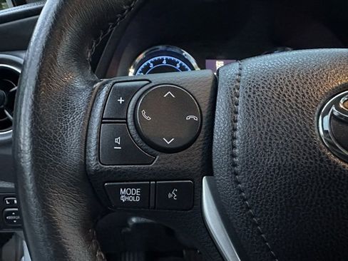 Used 2018 Toyota Corolla SE image 13