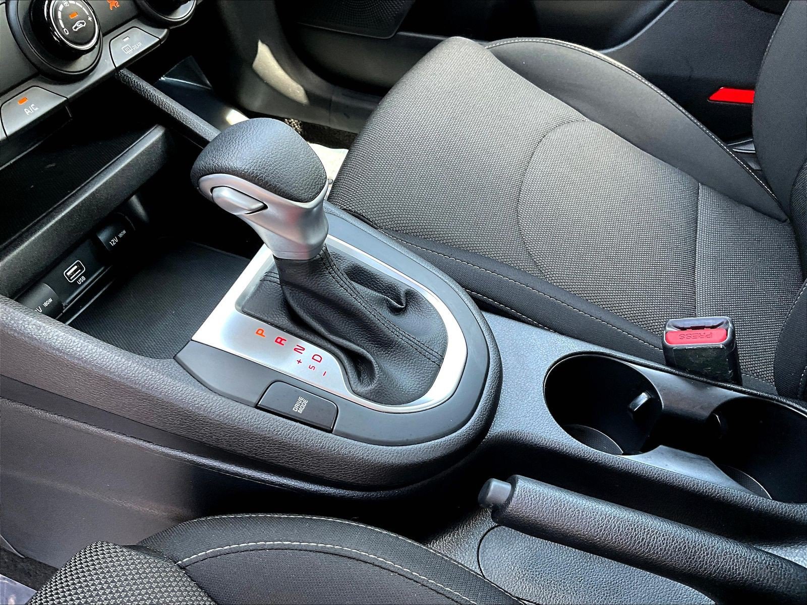 Used 2023 Kia Forte LXS w/ LXS Technology Package FWD image 17