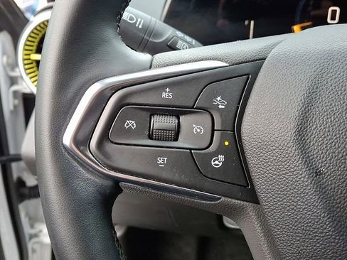 Used 2024 Chevrolet Trax LT w/ Driver Confidence Package image 32