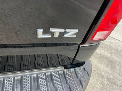 Used 2024 Chevrolet Silverado 2500 LTZ w/ LTZ Plus Package AWD/4WD image 9
