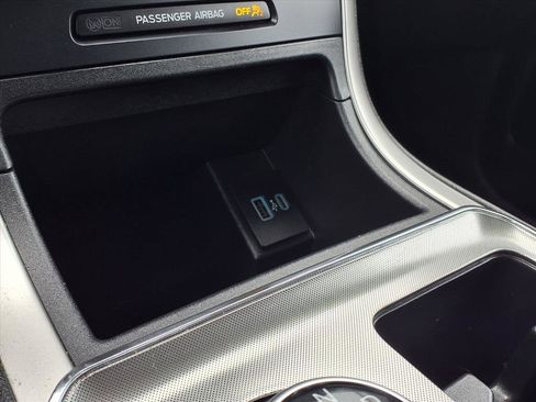 Used 2022 Ford Edge SEL w/ Convenience Package image 31