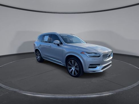 Used 2023 Volvo XC90 B6 Ultimate w/ Protection Package Premier AWD/4WD image 3
