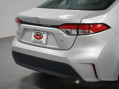 Certified 2024 Toyota Corolla LE FWD image 9