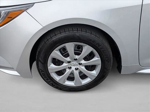 Used 2021 Toyota Corolla LE w/ Carpet Mat Package (TMS) image 20