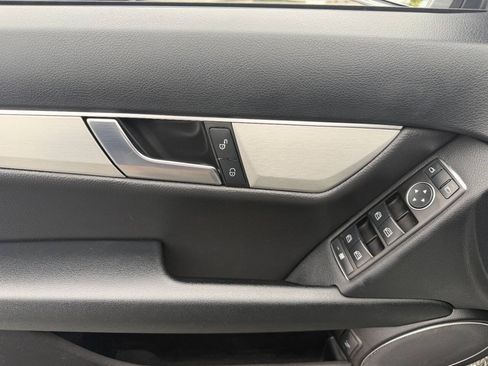 Used 2013 Mercedes-Benz C 300 4MATIC Sedan image 24