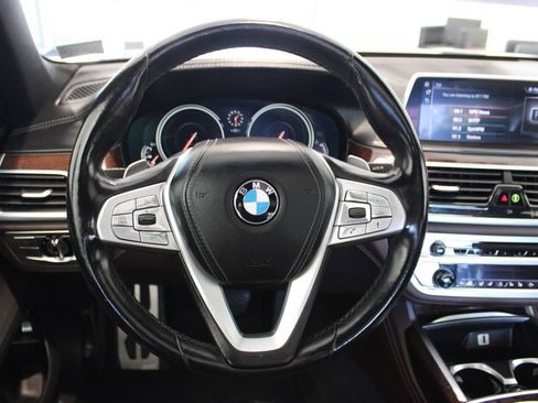 Used 2017 BMW 750i xDrive AWD/4WD image 22