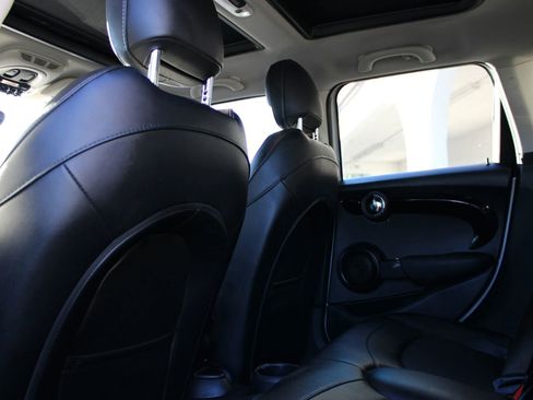 Used 2020 MINI Cooper S w/ Storage Package image 18