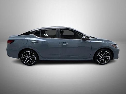 Certified 2024 Nissan Sentra SR FWD image 4